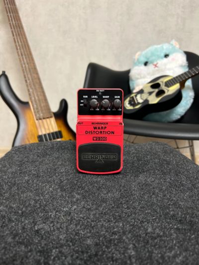 Лот: 21088731. Фото: 1. Behringer warp distortion педаль... Аксессуары, комплектующие