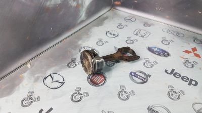 Лот: 23585368. Фото: 1. Поршень с шатуном BMW 1-Series... Двигатель и элементы двигателя