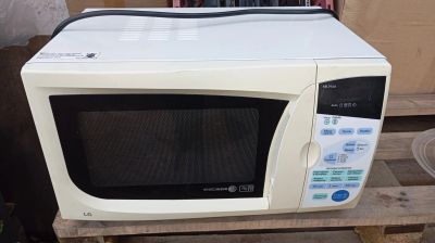 Лот: 25628053. Фото: 1. Микроволновая печь с грилем LG... Микроволновки, мини-печи