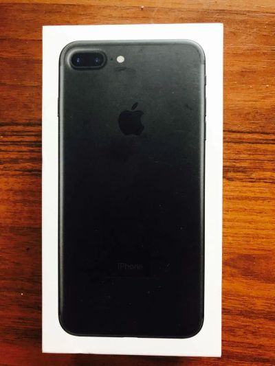 Лот: 9909262. Фото: 1. iPhone 7 Plus (32gb) чёрный, матовый. Смартфоны