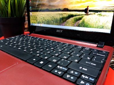Лот: 13457880. Фото: 1. Отличный, стильный Нетбук Acer. Ноутбуки