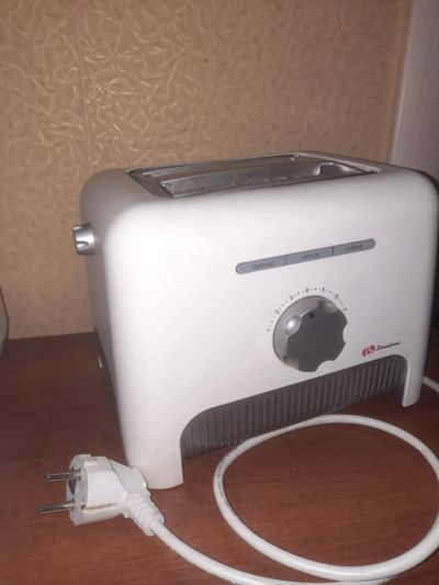 Лот: 20853570. Фото: 1. Продам тостер. Кухонная
