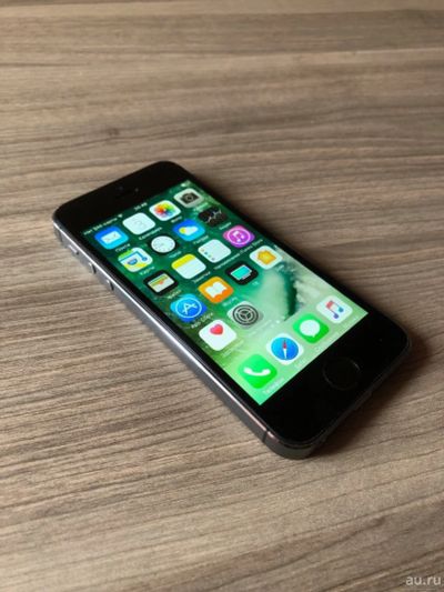 Лот: 13426477. Фото: 1. iPhone 5s space grey 16gb. Смартфоны