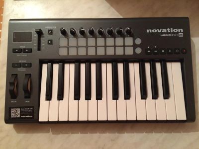 Лот: 5103290. Фото: 1. Novation Launchkey 25. Клавишные
