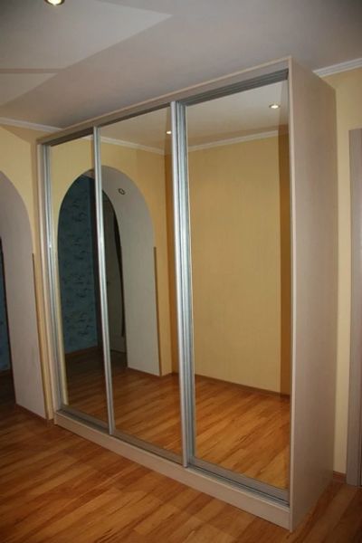 Лот: 3937054. Фото: 1. шкаф. Шкафы, шкафы-купе