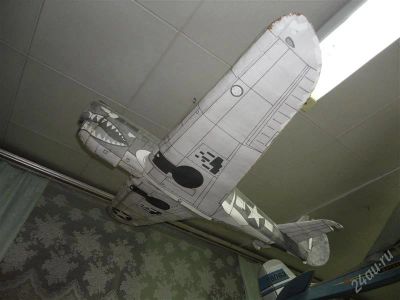Лот: 1487599. Фото: 1. Самолет Р-40М из бумаги. Авиамоделизм