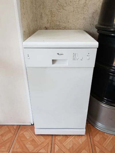 Лот: 17905155. Фото: 1. Посудомоечная машина (45 см) Whirlpool... Посудомоечные машины