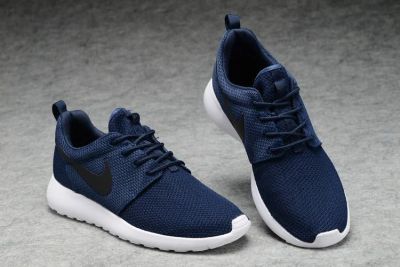 Лот: 8322037. Фото: 1. Nike Roshe Run кроссовки (40-44... Кеды, кроссовки, слипоны