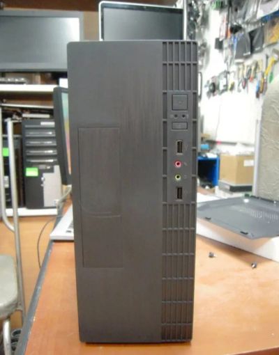 Лот: 20182925. Фото: 1. I3 8DDR3 SSD240 Системный блок. Компьютеры в сборе