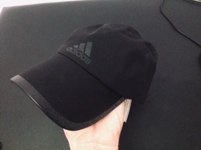 Лот: 14472583. Фото: 1. Кепка Adidas новая оригинал. Головные уборы