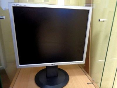 Лот: 11186765. Фото: 1. 19" ЖК Монитор LG L1950B. ЖК-мониторы