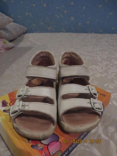 Лот: 5612670. Фото: 1. Туфли девочке 27 размер 17 см. Туфли