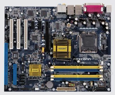 Лот: 562253. Фото: 1. Материнская плата Foxconn 945P7AA-8KS2... Материнские платы