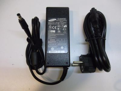 Лот: 4653613. Фото: 1. Блок питания Samsung 19V 4.74A... Зарядные устройства