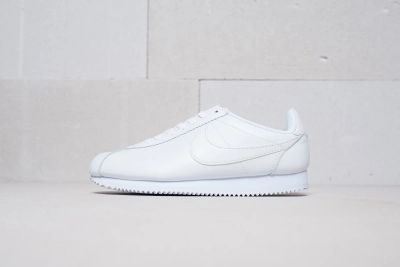 Лот: 11617855. Фото: 1. Кроссовки Nike Classic Cortez... Кеды, кроссовки, слипоны