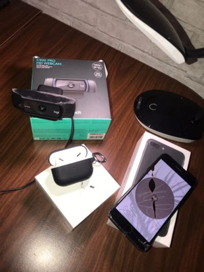 Лот: 17827458. Фото: 1. Одним лотом Iphone 7plus, airpods... Смартфоны