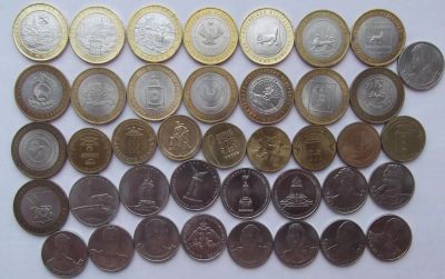 Лот: 10762576. Фото: 1. 40 разных коллекционных монет. Россия после 1991 года