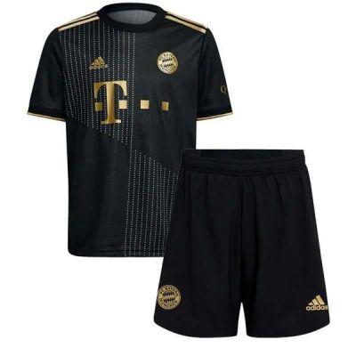 Лот: 18895486. Фото: 1. Футбольная форма Adidas FC Bayern... Форма