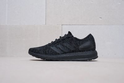 Лот: 11243767. Фото: 1. Кроссовки Adidas Pure Boost LTD... Кеды, кроссовки, слипоны