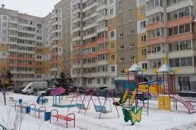 Лот: 8131041. Фото: 1. Сдам 2-х комнатную Алексеева 111. Квартиры, студии