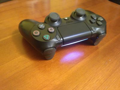 Лот: 12658408. Фото: 1. Геймпад (джойстик) PS4 Dualshock... Аксессуары для игровых приставок, консолей, геймпады