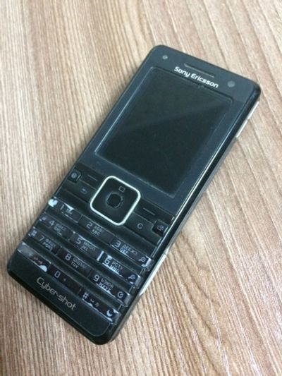 Лот: 16152466. Фото: 1. Sony Ericsson K770i. Кнопочные мобильные телефоны