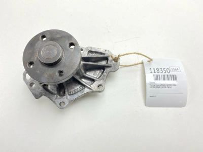 Лот: 25642068. Фото: 1. Помпа Toyota Voxy 2004 1610028040... Двигатель и элементы двигателя