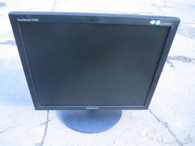 Лот: 5751861. Фото: 1. ЖК монитор Samsung E1920 квадратный... ЖК-мониторы