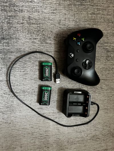 Лот: 22270036. Фото: 1. Геймпад Xbox one. Аксессуары для игровых приставок, консолей, геймпады