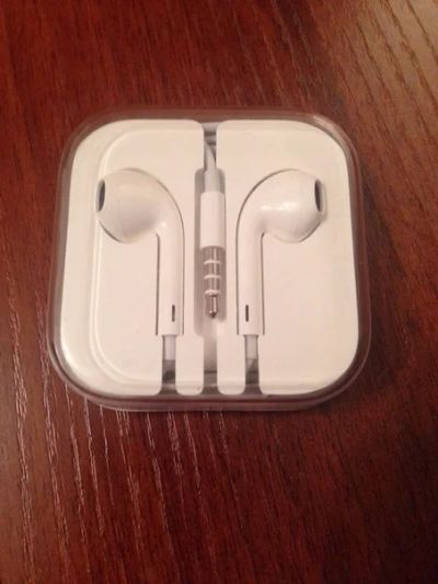 Лот: 5388669. Фото: 1. Наушники Apple EarPods новые... Красноярск