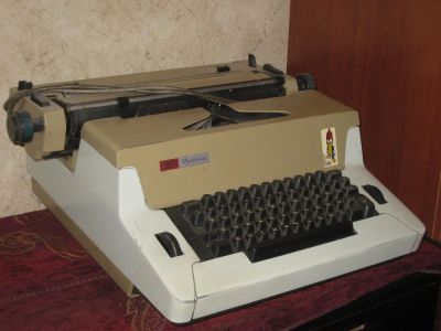 Лот: 6392998. Фото: 1. Печатная Электромашинка " Optima... Предметы интерьера и быта