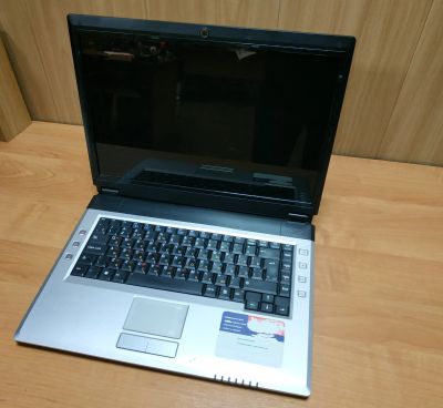 Лот: 17393968. Фото: 1. Ноутбук RoverBook Voyager V511... Ноутбуки