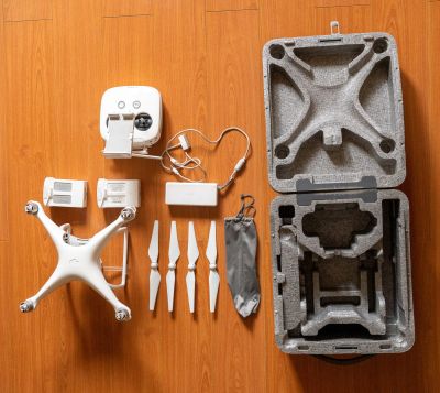 Лот: 19943742. Фото: 1. квадрокоптер DJI phantom 4. Квадрокоптеры