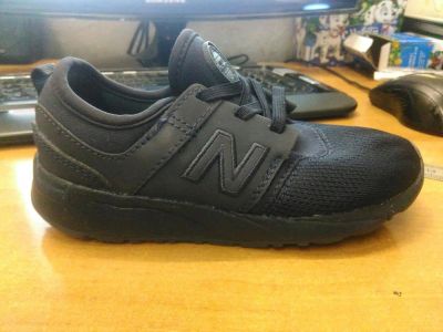 Лот: 11247324. Фото: 1. Кроссовки New Balance. Кеды, кроссовки
