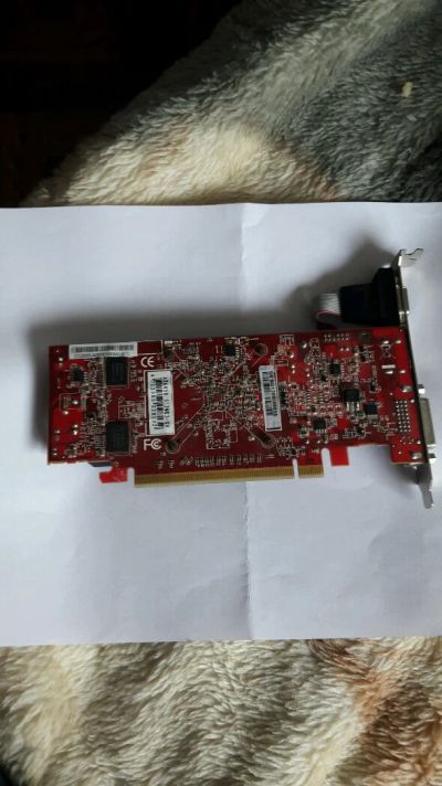 Лот: 8999791. Фото: 1. Radeon HD6450. Видеокарты