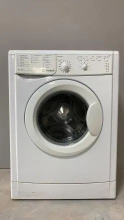 Лот: 21009679. Фото: 1. стиральная машина Indesit бу код... Стиральные машины