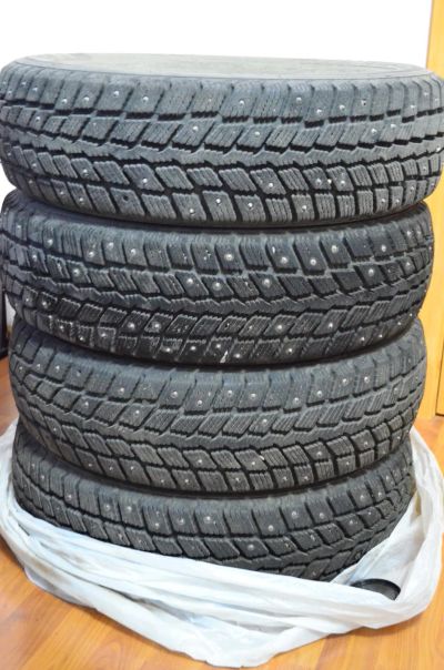 Лот: 6769282. Фото: 1. Зимние шипованные шины Nexen R-14... Шины
