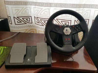 Лот: 13940551. Фото: 1. Игровой руль для компьютера. Аксессуары для игровых приставок, консолей, геймпады