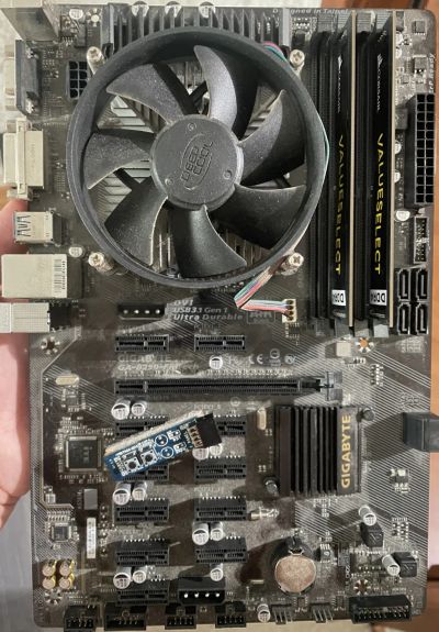 Лот: 25631535. Фото: 1. Материнская плата Gigabyte GA-B250-FinTech. Материнские платы