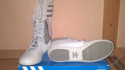 Лот: 2001508. Фото: 1. adidas original высокие кроссовки... Кеды, кроссовки, слипоны