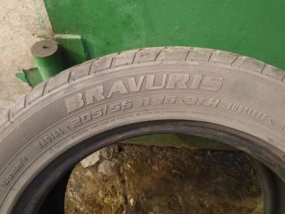Лот: 17394450. Фото: 1. Шины Bravuris 205.55.16. Шины
