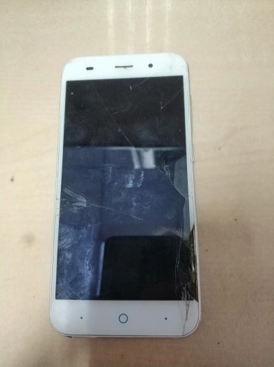 Лот: 18995576. Фото: 1. №1547 Zte blade x7 t660. Смартфоны