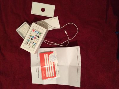 Лот: 4943622. Фото: 1. Кому iPhone 5s 16g LTE Белый продан. Смартфоны