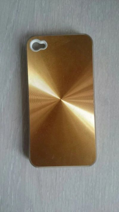 Лот: 6192876. Фото: 1. Бампер золотой на Iphone 4/4s... Чехлы, бамперы