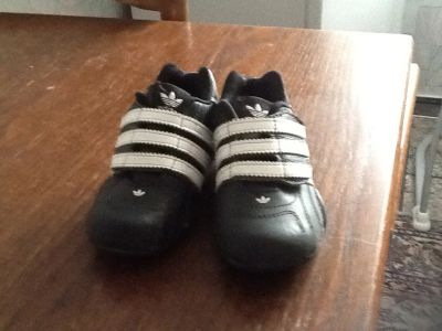 Лот: 6005603. Фото: 1. Кроссовки Adidas р.23. Кеды, кроссовки