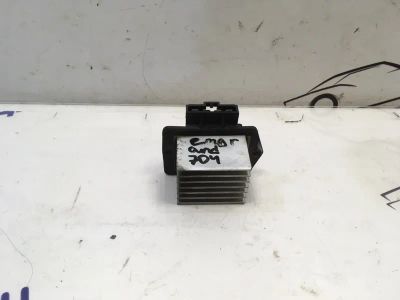 Лот: 21712991. Фото: 1. реостат печки Geely Emgrand EC7... Двигатель и элементы двигателя
