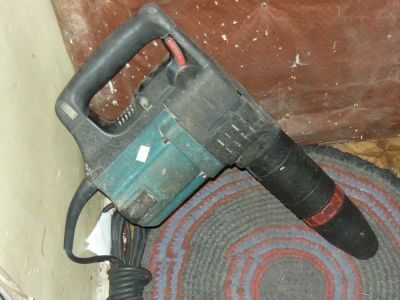 Лот: 8108836. Фото: 1. Отбойный Молоток Makita HM 1202... Электроинструмент