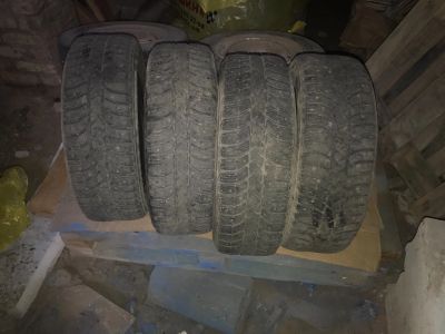 Лот: 16861677. Фото: 1. Шины зимние Bridgestone. Шины