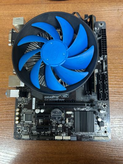 Лот: 25079114. Фото: 1. Материнская плата gigabyte ga... Материнские платы