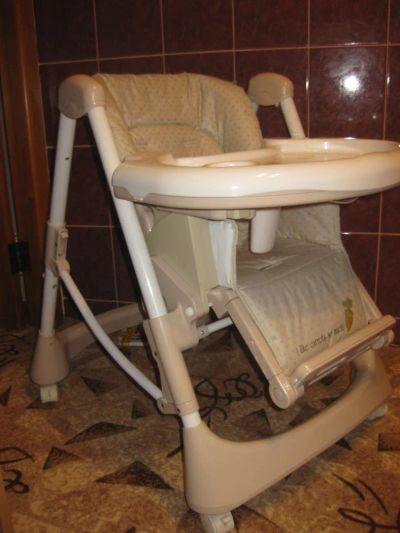 Лот: 10718071. Фото: 1. Стульчик для кормления happy baby... Стульчики для кормления